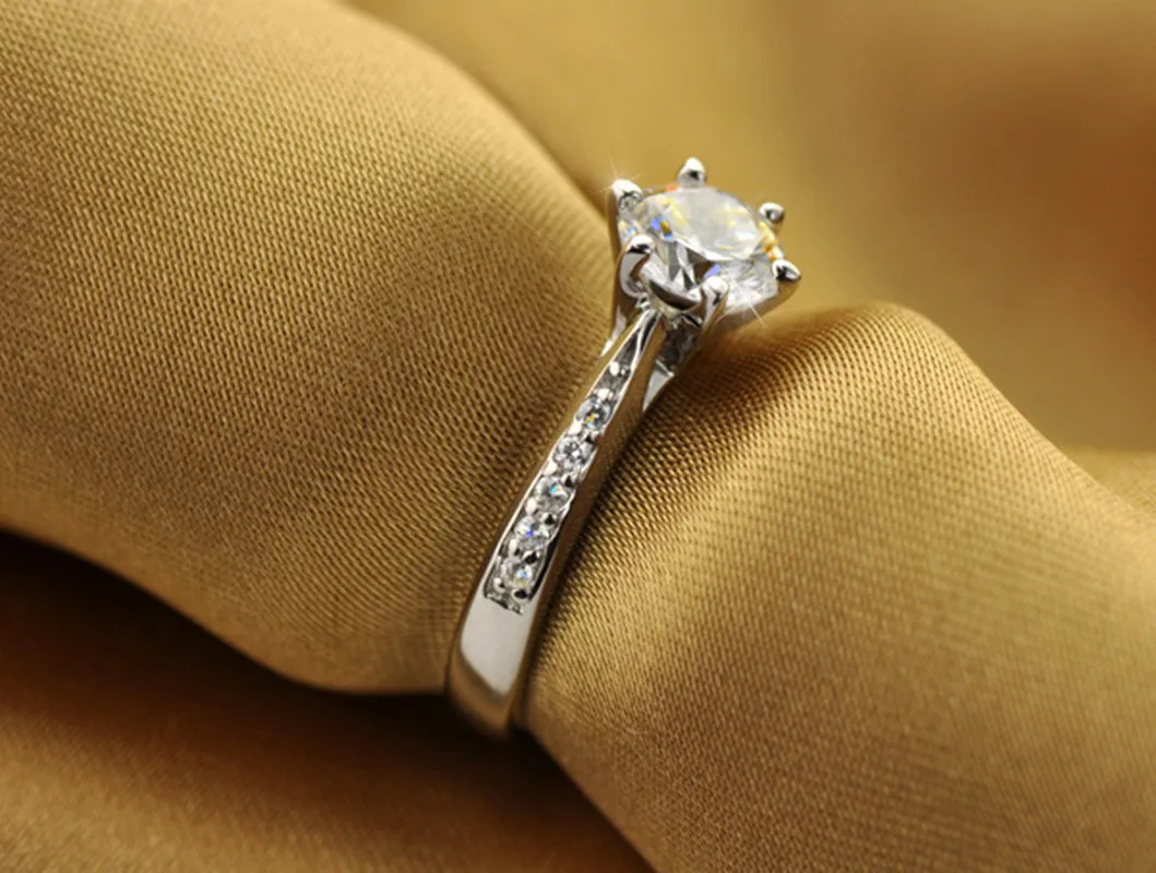 Six claw jewelry simple 70ct diamond ring imitation diamond women's ring