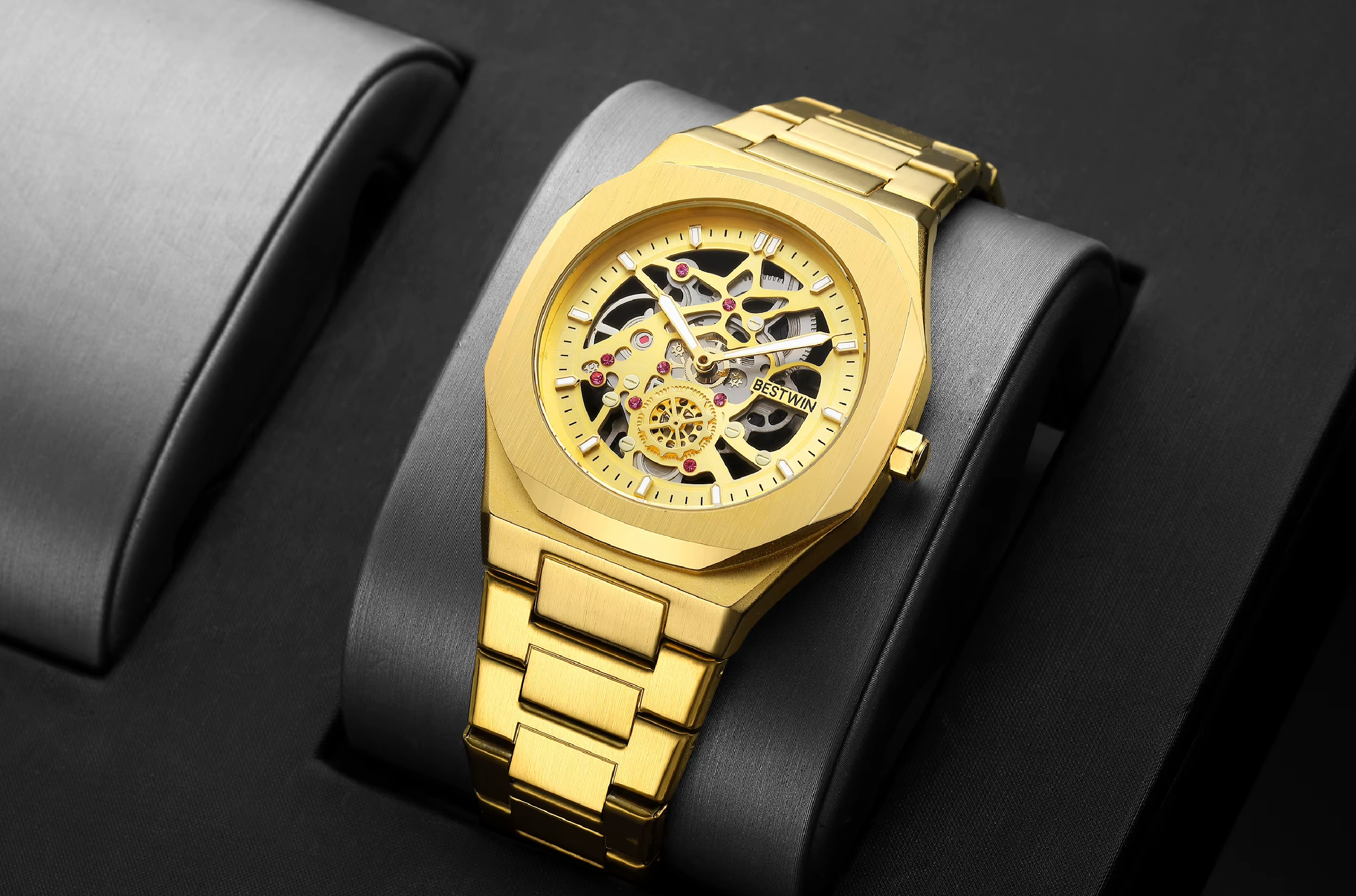 Octagonal Design Quartz Wristwatches Men GOLDEN A85
