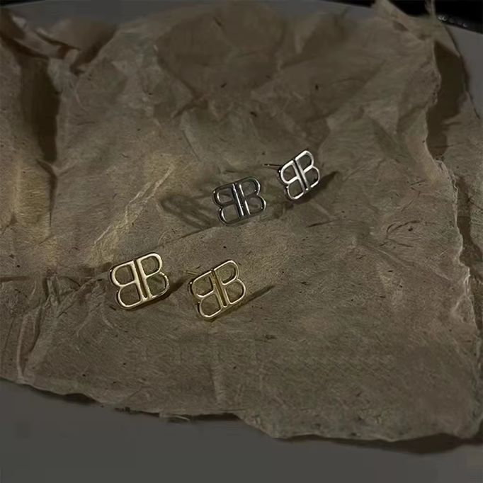 B earrings simple and fashionable earrings A22