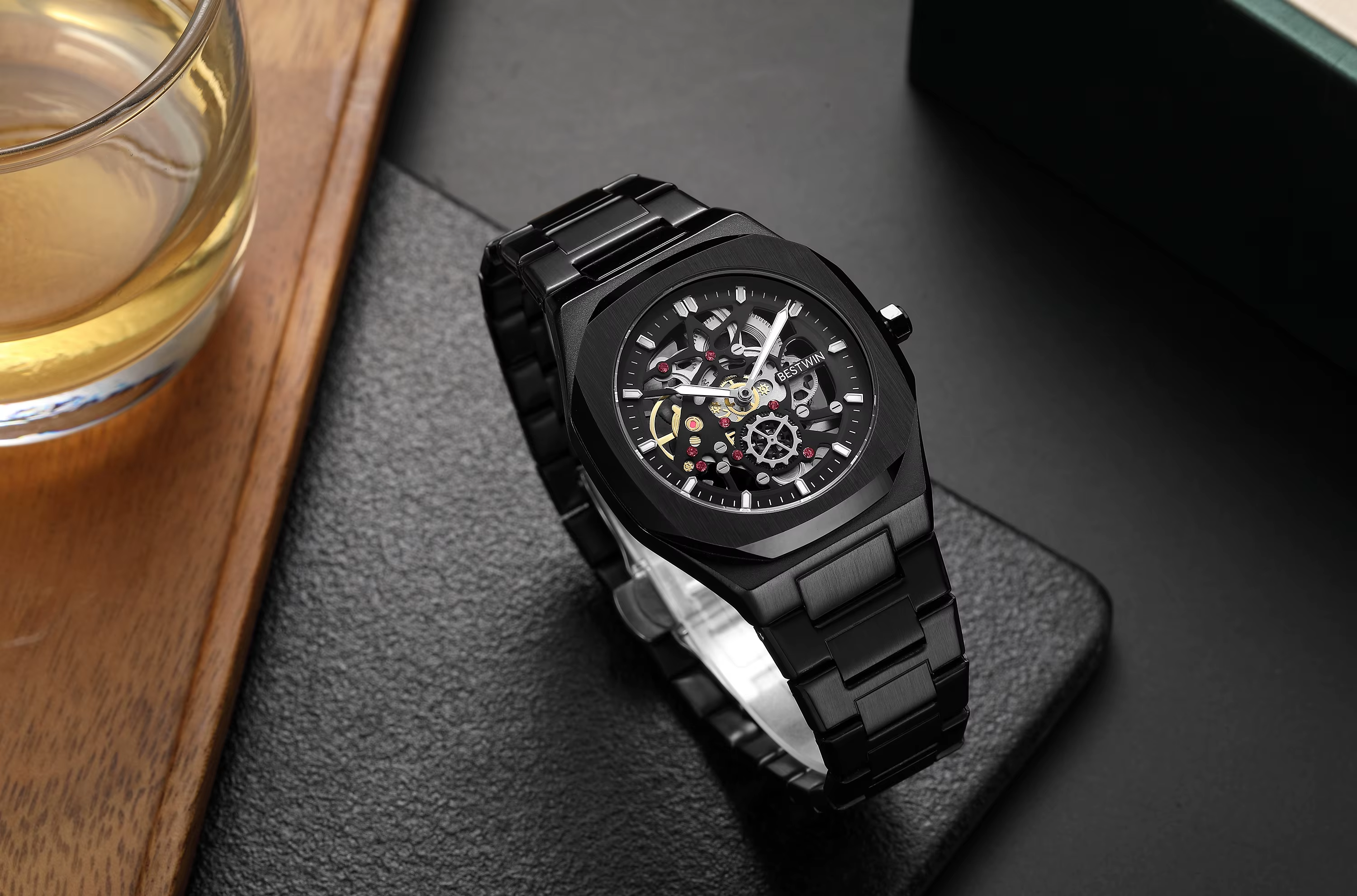 Octagonal Design Quartz Wristwatches Men BLACK A85
