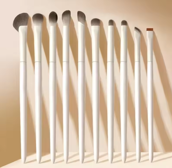 Makeup Brush White Ultra Soft Eyeshadow Eyeliner Makeup Tool