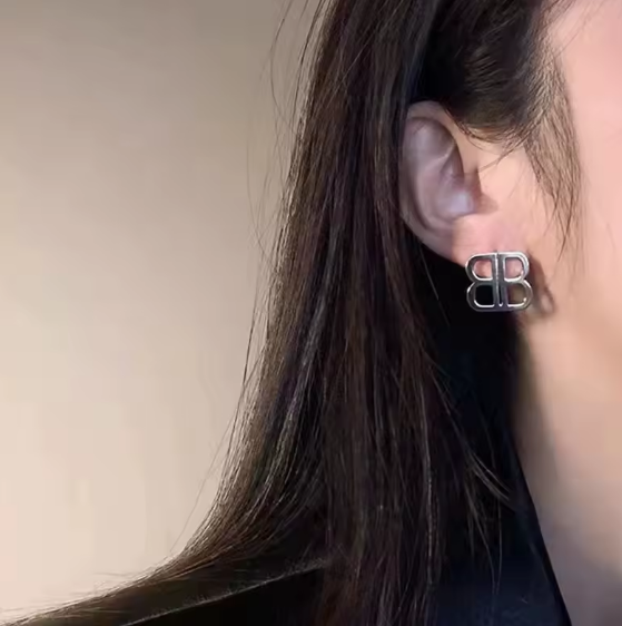 B earrings simple and fashionable earrings A22