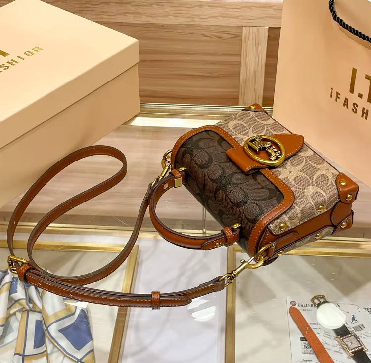 New minimalist and fashionable  handbag, contrasting color women's bag 2026 A122