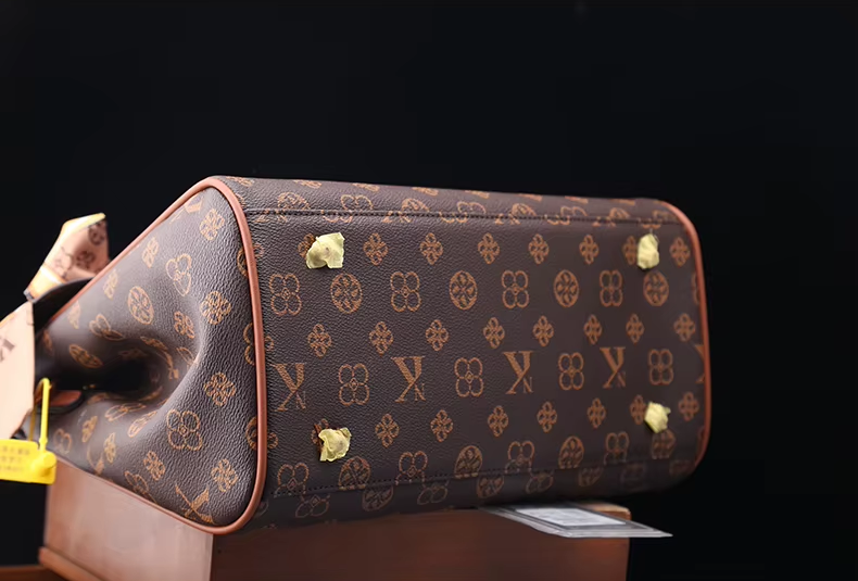 Light luxury brand women's bag 2026 ,versatile high-end handbag A134