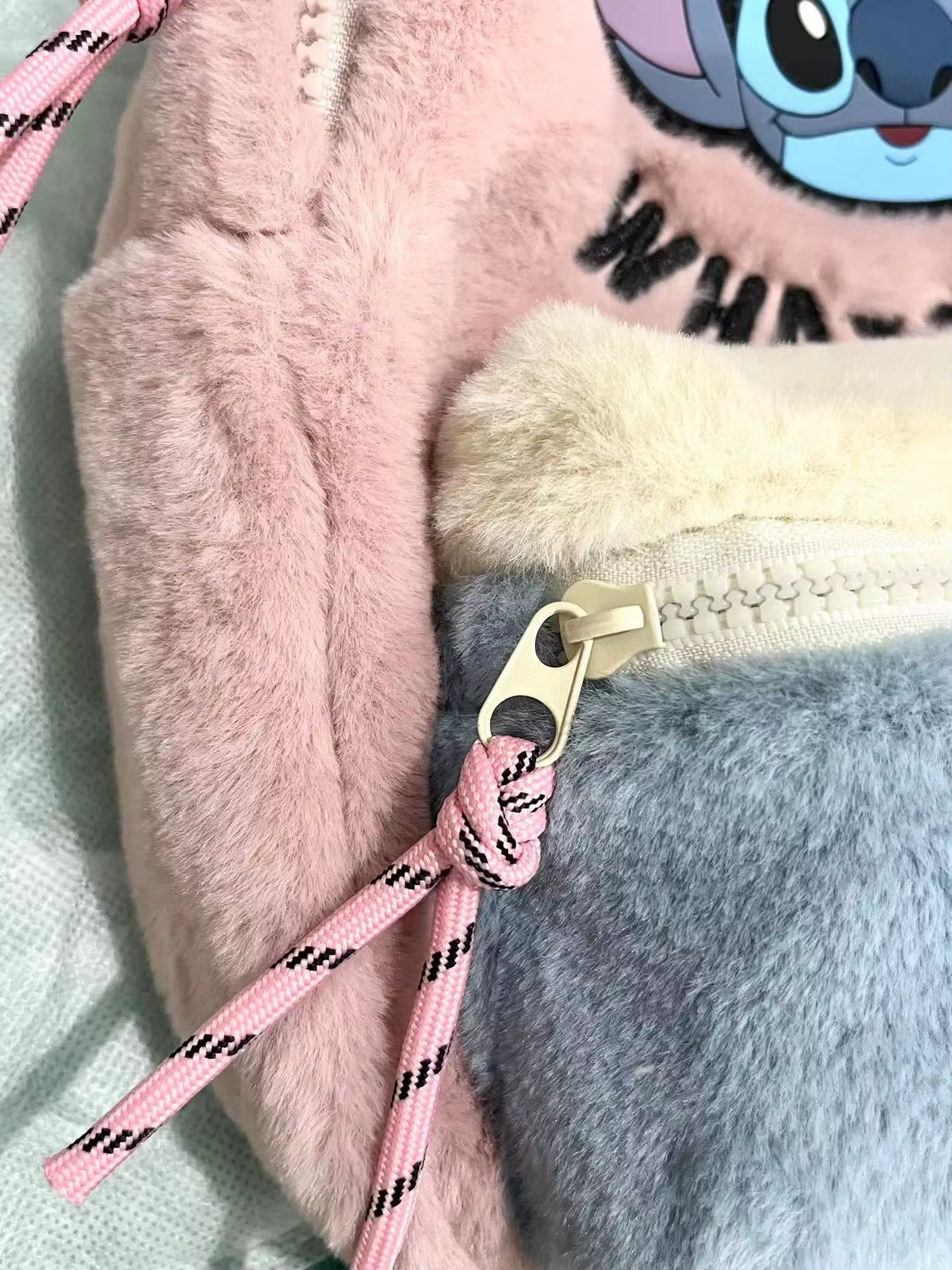 Disney 2026  Cute Backpack Women's Minnie Canvas School Bag